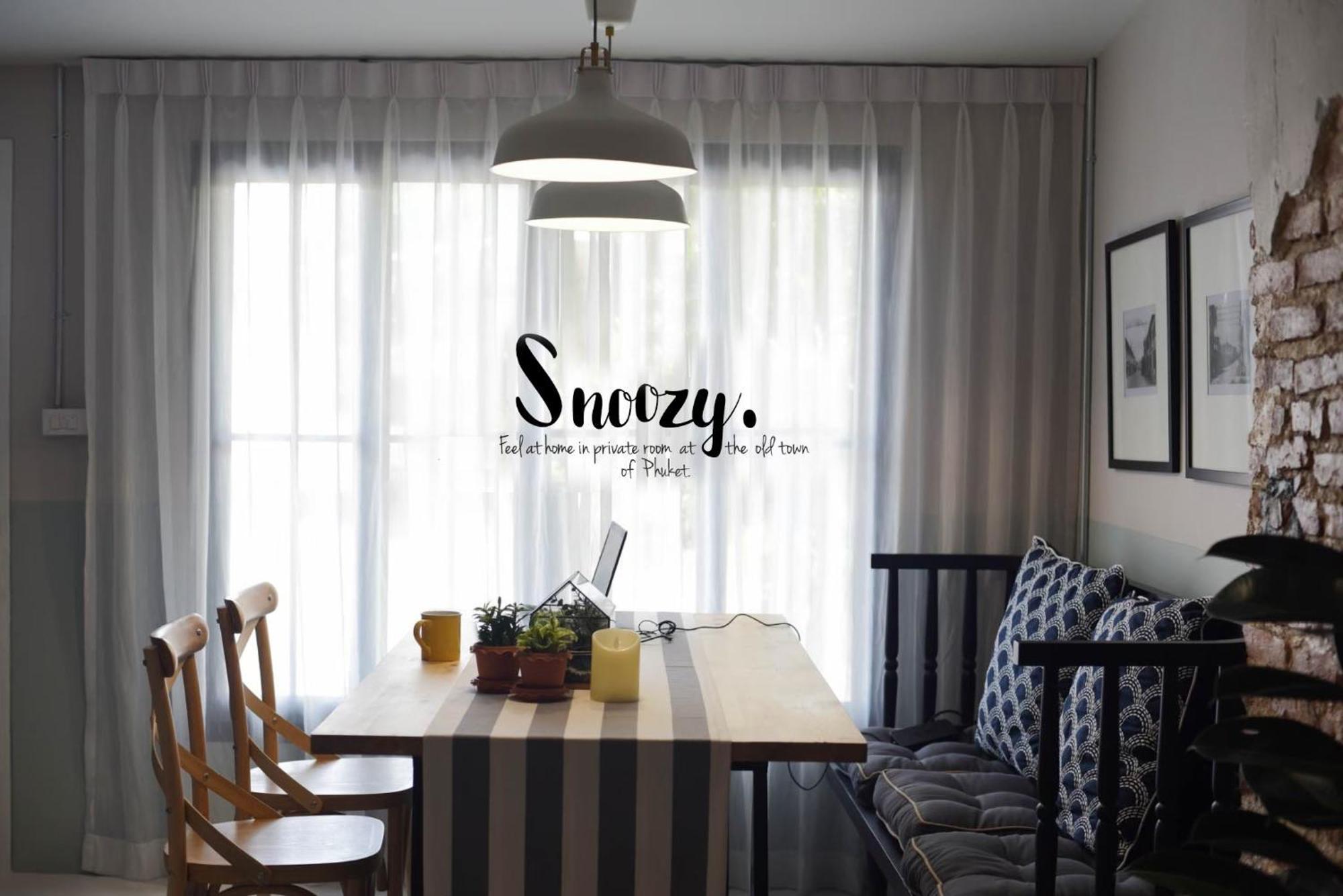 Snoozy Guesthouse Phuket Exteriör bild