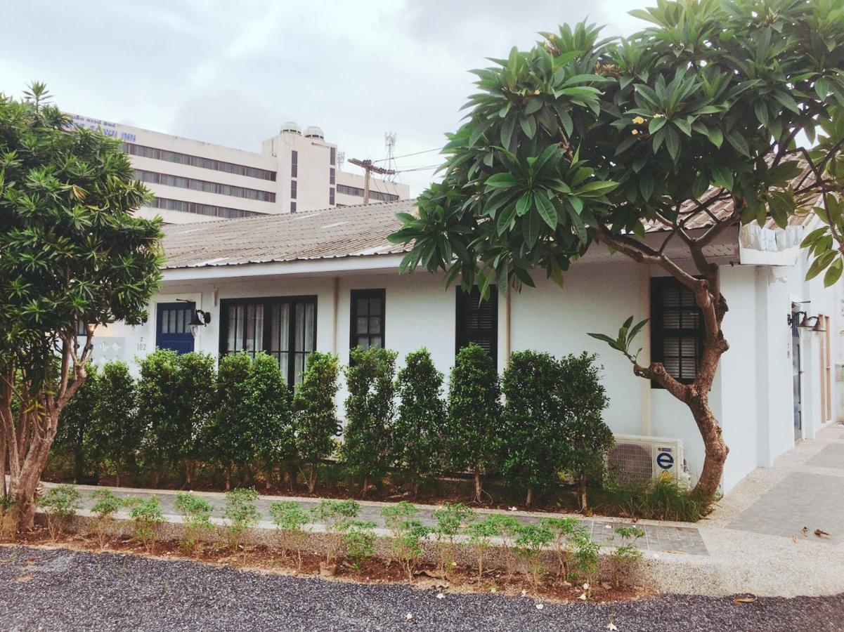 Snoozy Guesthouse Phuket Exteriör bild