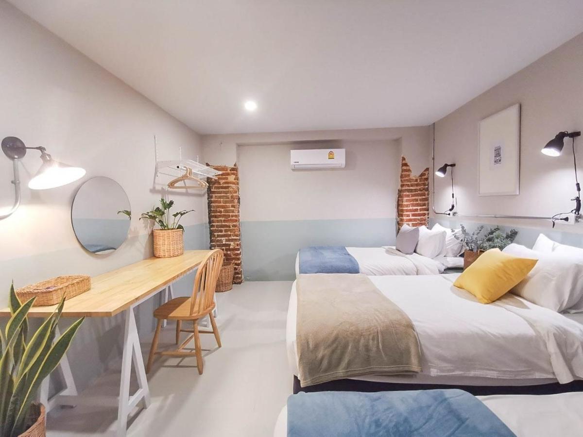 Snoozy Guesthouse Phuket Exteriör bild